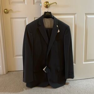 Brooks Brothers Explorer Suit. Madison Fit. Never worn, with tags.